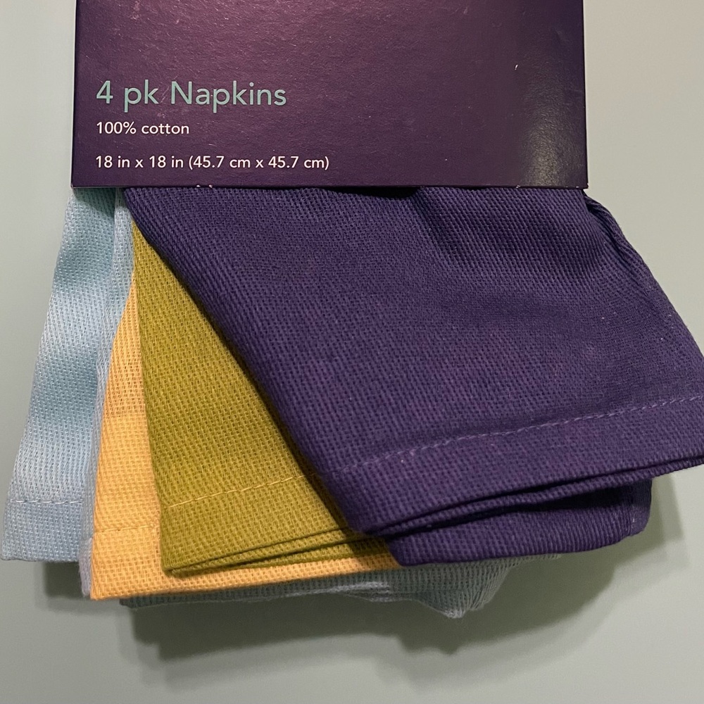 Room Essentials Set of 4 Cloth Napkins